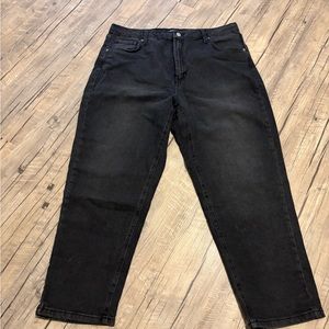 Black mom jeans